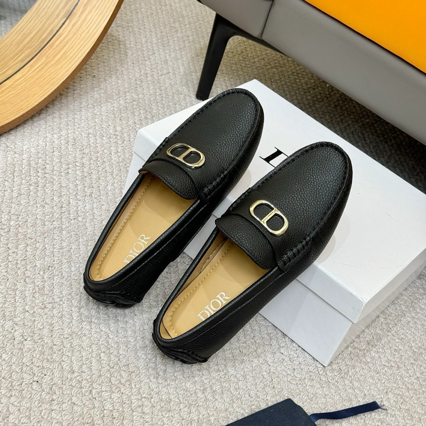 Men's clothing and shoes 💰420! (Yangli) Quality DIOR [Dior’s latest arrival] real auction hot-selling Doudou shoes 🔍DIOR) new Doudou shoes 👍Belgian designer Martin Margiela serves as Gucci shoe designer y full of charm, luxury style gentleman upper: imported cowhide, lining with spring sweat-absorbent first-layer sheepskin. Outsole Brand outsole, the last stitching on the bottom will never come off; equipped with classic Gucci exquisite hardware C D buckle💋The whole pair of shoes is fashionable and casual without losing high-end style; standard 38-46